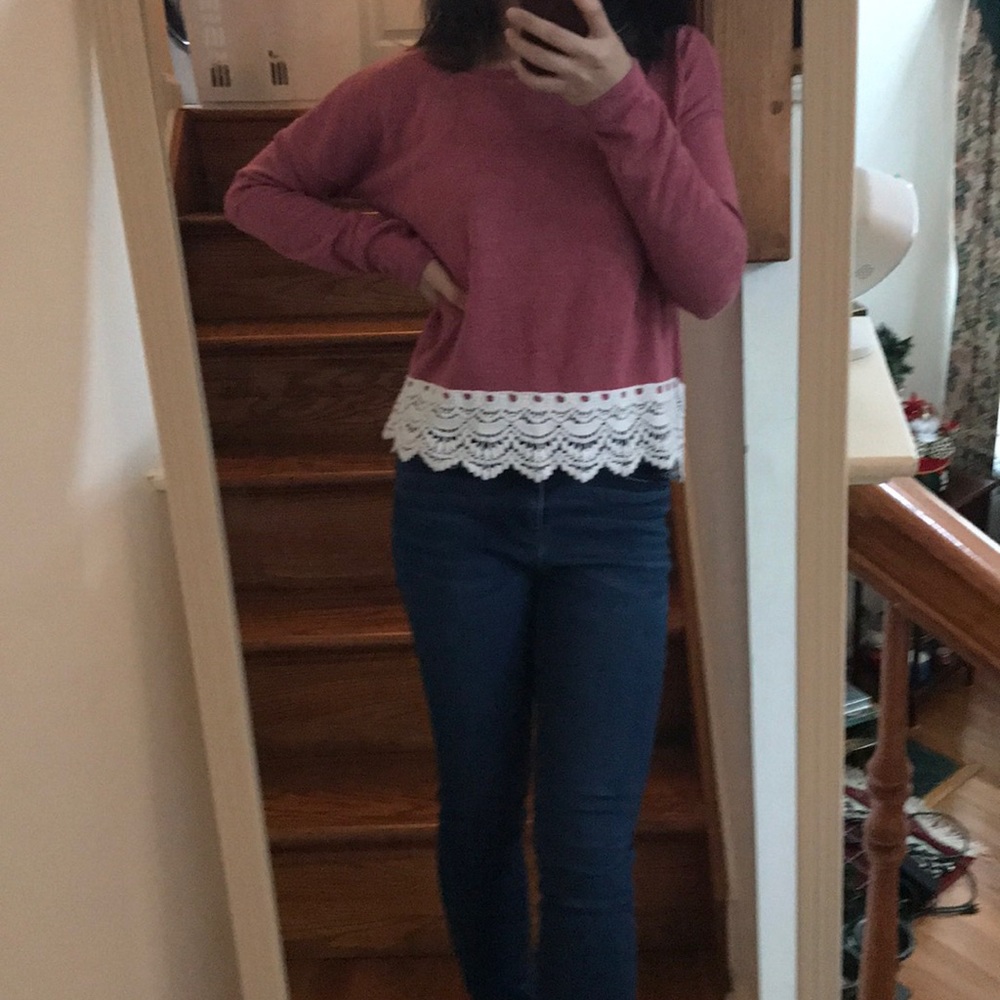 Long sleeve t shirt with lace bottom